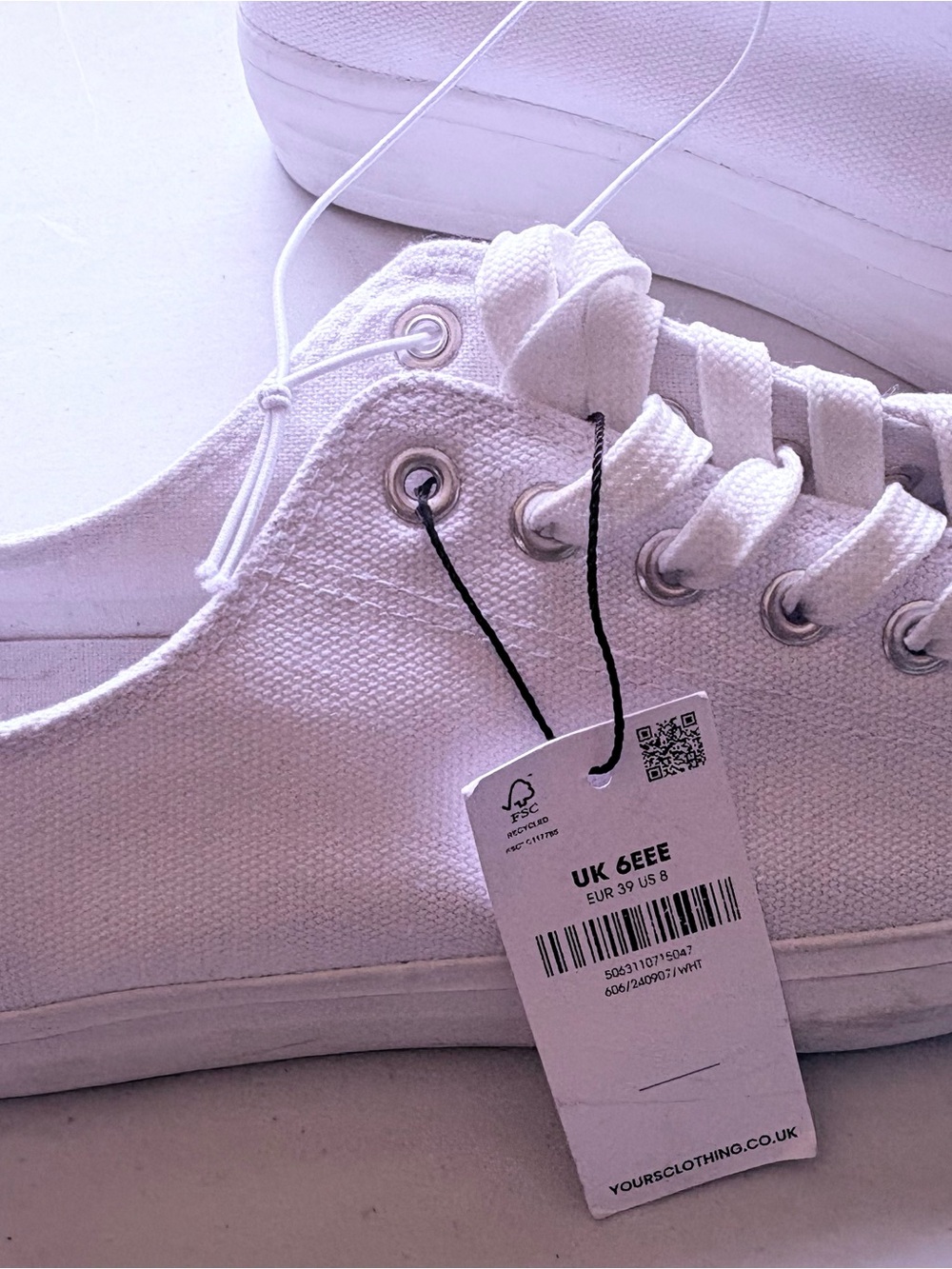 Yours Clothing White Low-Top Canvas Lace-Up Sneakers - Picture 2 of 10
